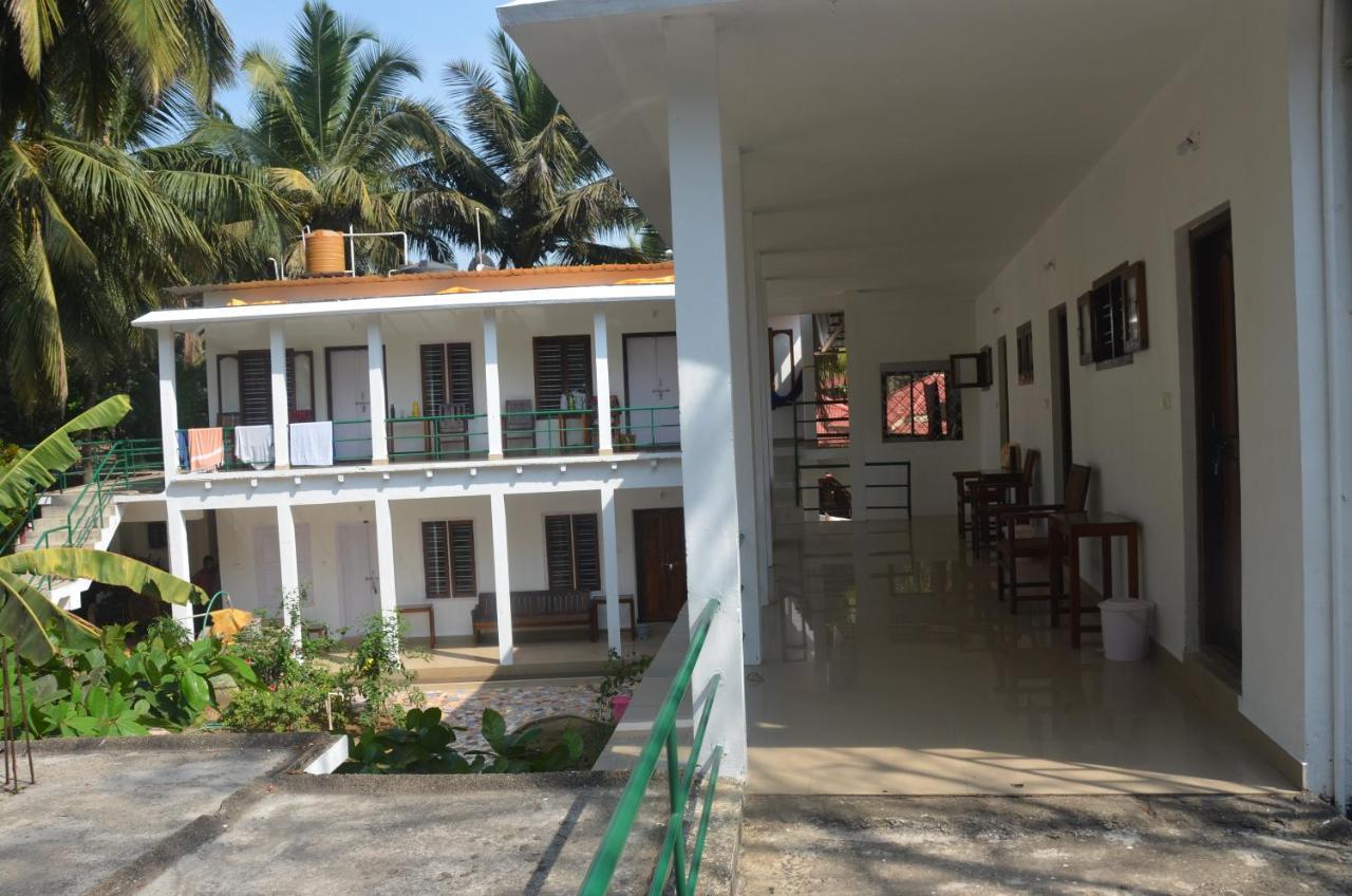 Arya Homestay Bougain Villa Gokarna  Dış mekan fotoğraf