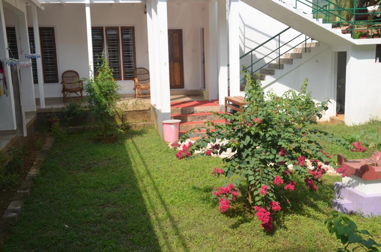 Arya Homestay Bougain Villa Gokarna  Dış mekan fotoğraf