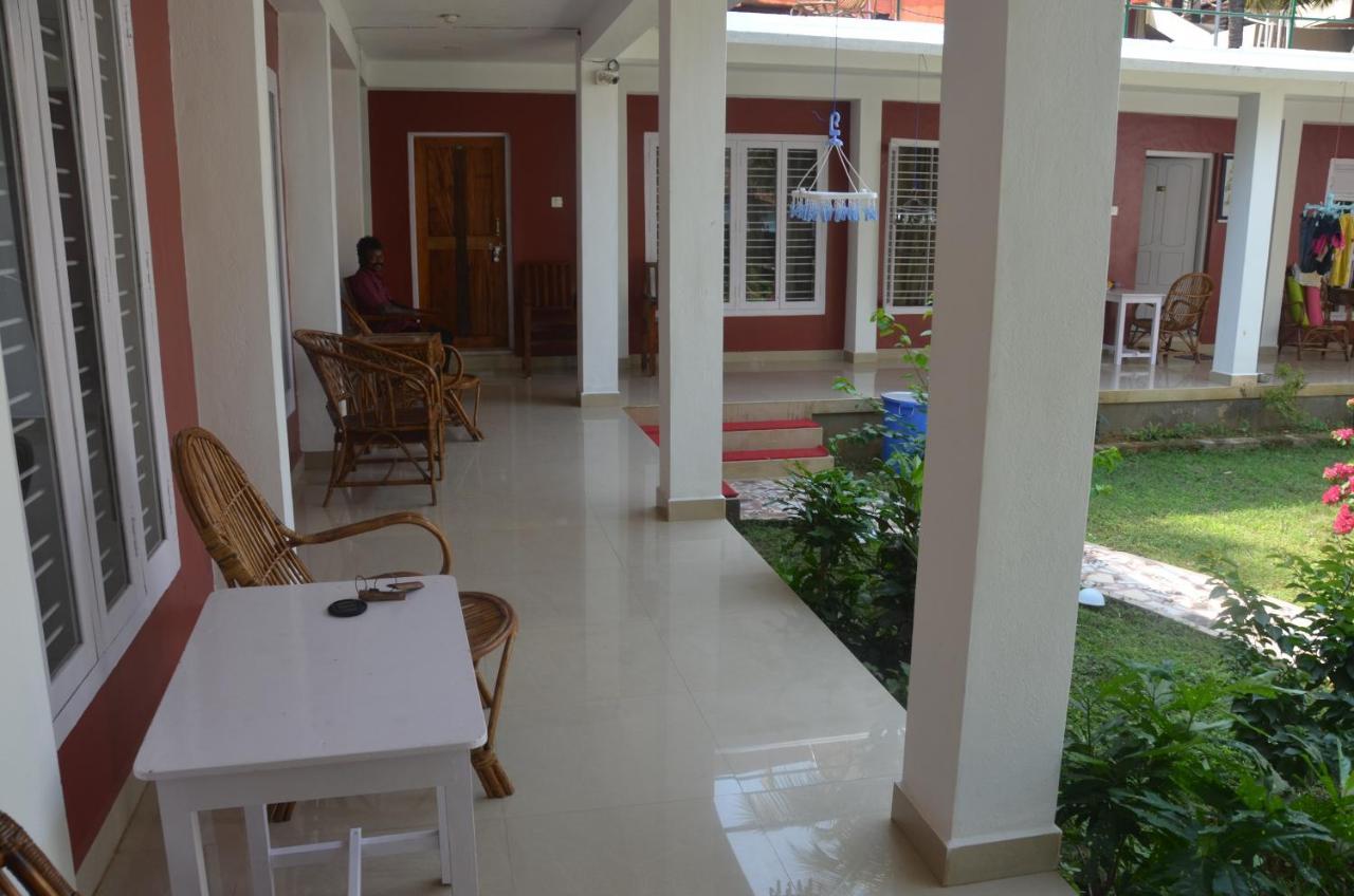 Arya Homestay Bougain Villa Gokarna  Dış mekan fotoğraf