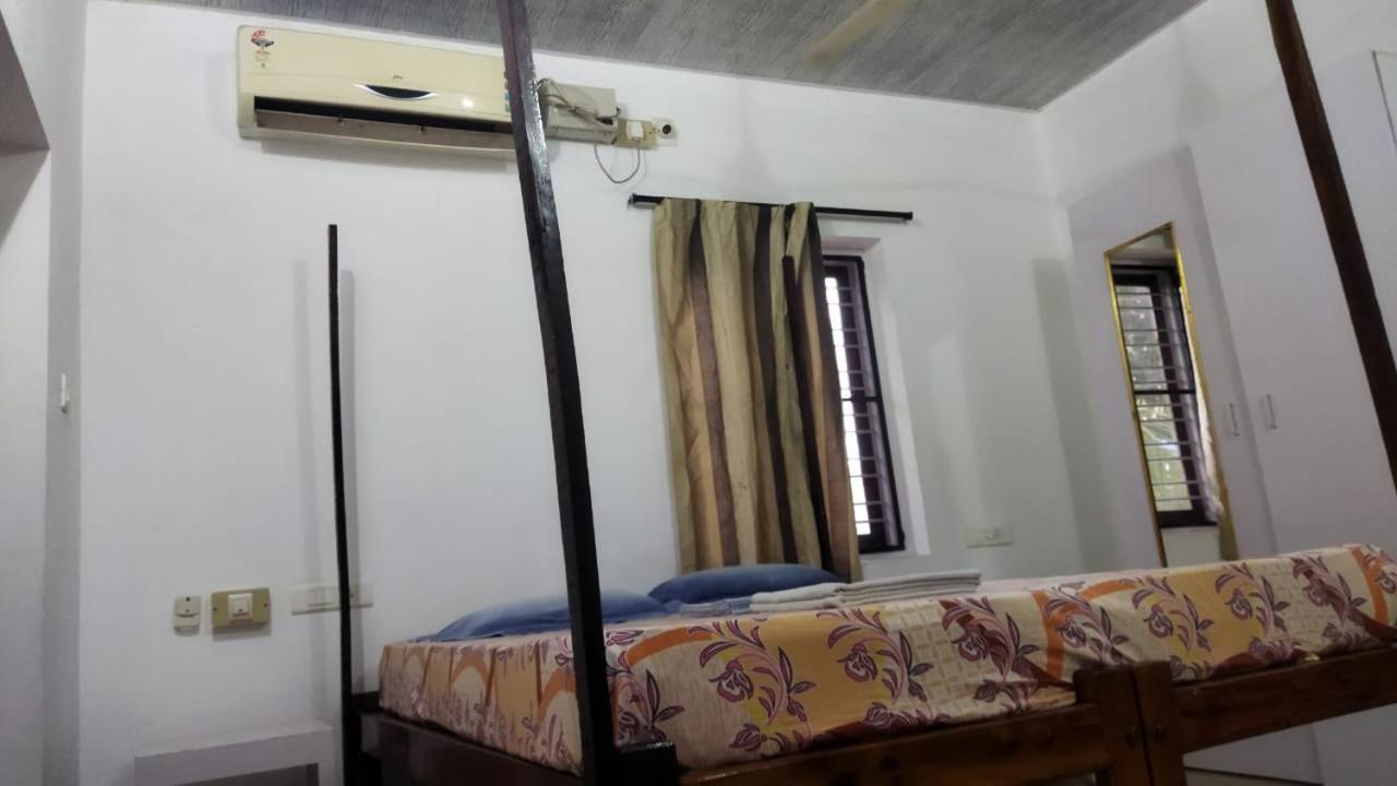 Arya Homestay Bougain Villa Gokarna  Dış mekan fotoğraf