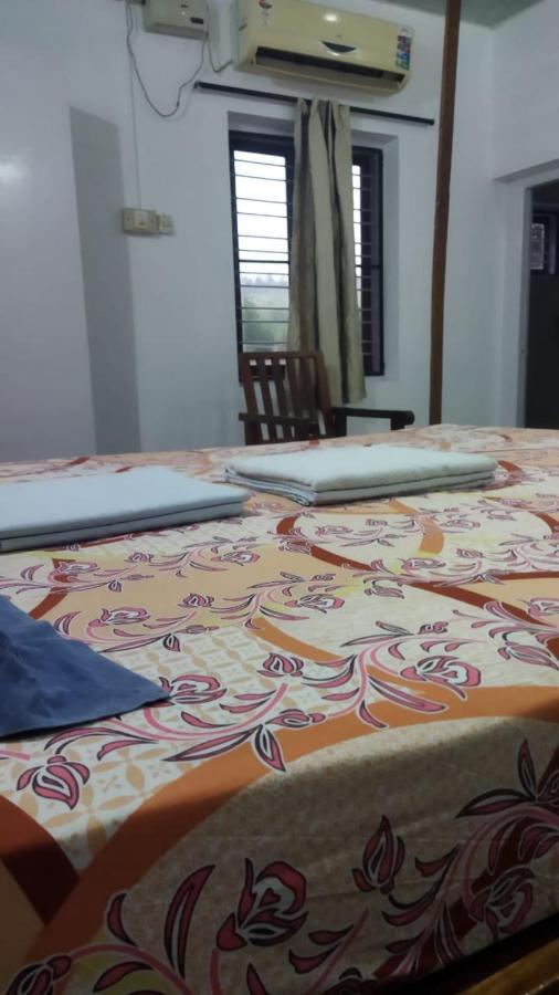 Arya Homestay Bougain Villa Gokarna  Dış mekan fotoğraf